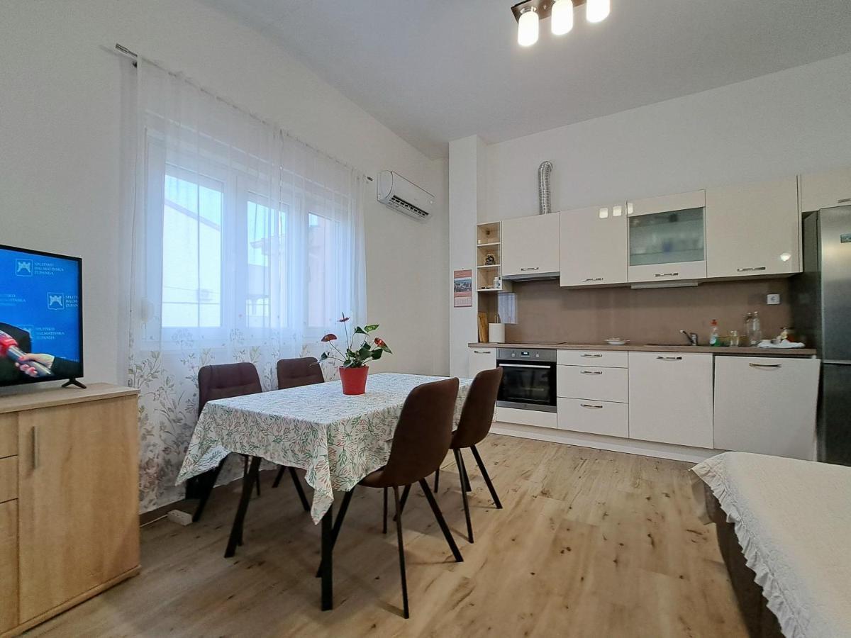 Holiday Apartman Kaštela Eksteriør billede